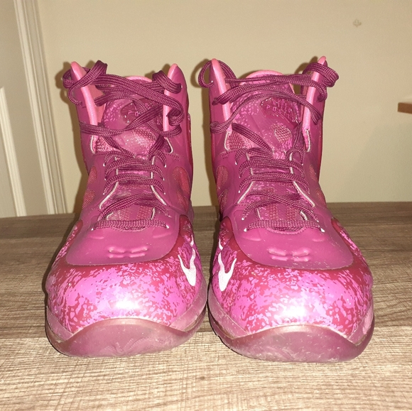 Nike Air Max Hyperposite Raspberry Red/Pink Foil Size 11 Basketball Shoe - Picture 2 of 7